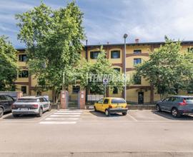 TRE LOCALI CON BOX E CANTINA