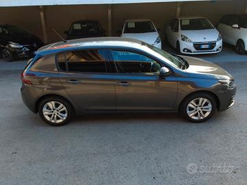 Peugeot 308 1.5 BlueHDi 130 Cv Business