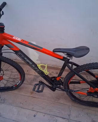 Rockrider 560 Mountain bike