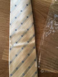 Cravatta Egon von Furstenberg, nuova