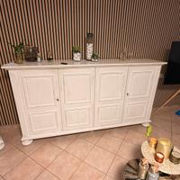 Madia e cristalliera shabby