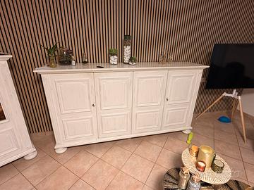 Madia e cristalliera shabby