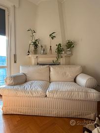 Divano due posti bianco 