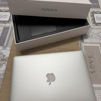 MacBook Air 13 inch + Apple watch serie2 - 42 mm