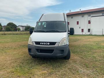 iveco Daily 6 posti 