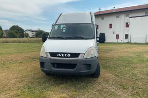 iveco Daily 6 posti 