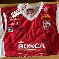 Maglia autografata Cuneo Granda Volley vintage