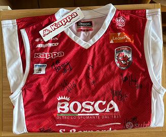 Maglia autografata Cuneo Granda Volley vintage