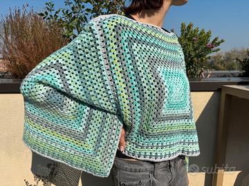 Mantella crochet fatta a mano