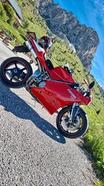Ducati 748