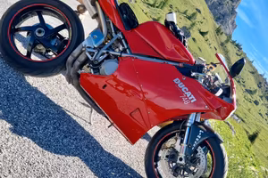 Ducati 748