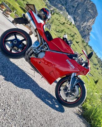 Ducati 748