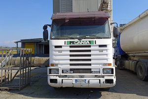 Camion cisterna mangimi