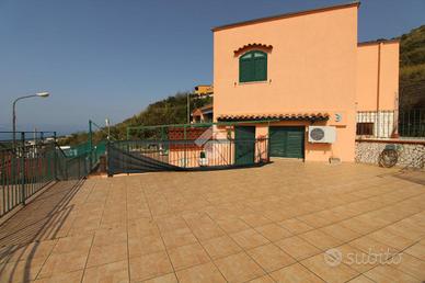PORZIONE DI BIFAMILIARE A AGROPOLI