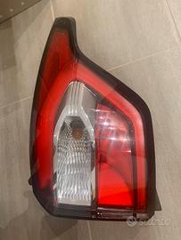 Fanale posteriore passeggero Kuga 2017