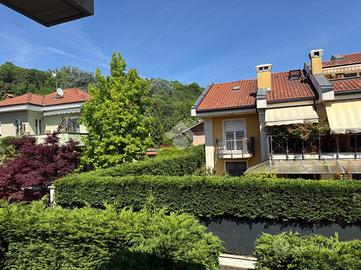 VILLA A SCHIERA A MONCALIERI