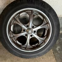 Cerchi in lega con gomme 20”