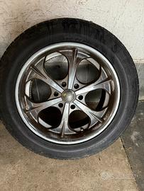 Cerchi in lega con gomme 20”