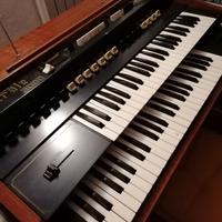 Organo Crumar Mistrale 3000