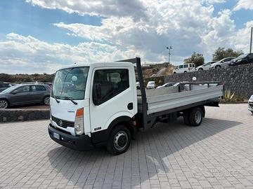 Nissan Cabstar 2.5 110 cv cassone fisso