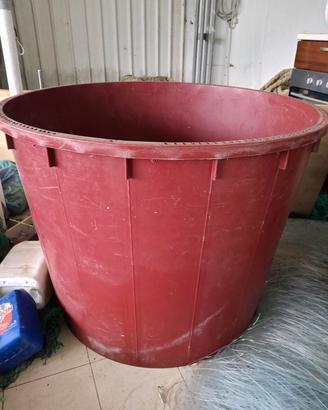  6 mastelli in plastica a Sapri super prezzo bomba