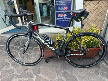 Bici da Corsa Fuji in Carbonio