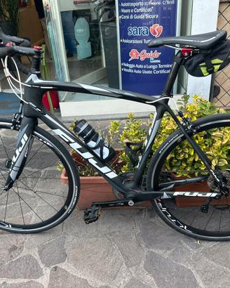 Bici da Corsa Fuji in Carbonio