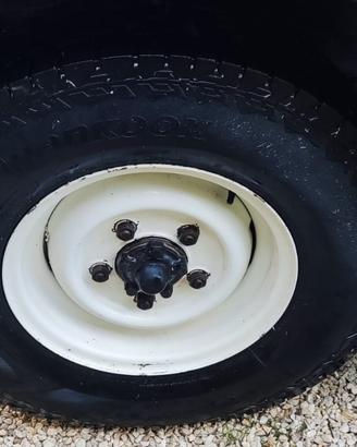 Gomme e cerchi defender r16