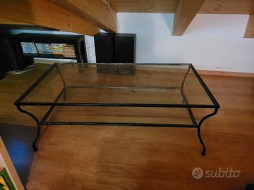 Tavolino in vetro trasparente 