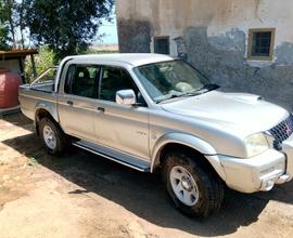 Mitsubishi l200 (2004-2006) - 2004