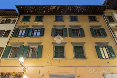 MONOLOCALE A FIRENZE
