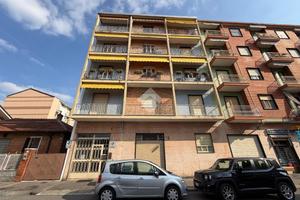 2 LOCALI A TORINO