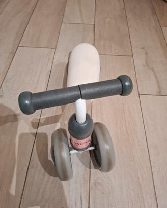 Bicicletta per bambini a partire da 1 anno, giocat