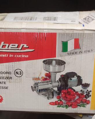 SPREMI POMODORO PER SALSE