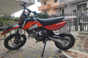 Pit bike