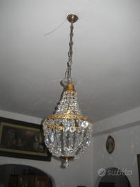 Lampadario a gocce ad una luce