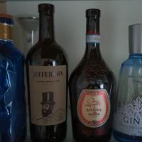 Bottiglie vuote per lume