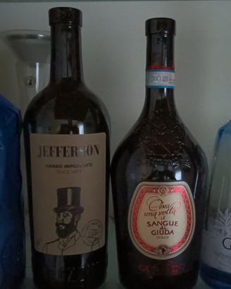 Bottiglie vuote per lume