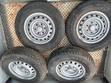 cerchi e gomme continental