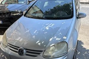 VOLKSWAGEN GOLF 5 serie