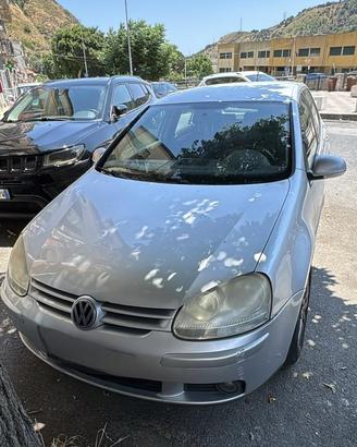 VOLKSWAGEN GOLF 5 serie