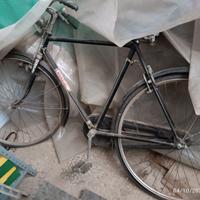 Bicicletta d'epoca con freni a bacchetta 