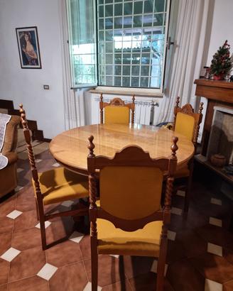 Tavolo soggiorno e 4 sedie