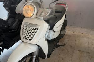 Aprilia Scarabeo 200
