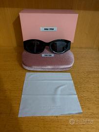 Occhiali da sole MiuMiu