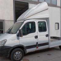 Trattore Iveco 7 posti con rimorchio