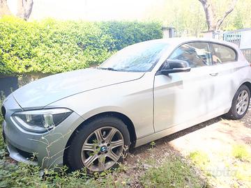 BMW 114i 3p. Joy