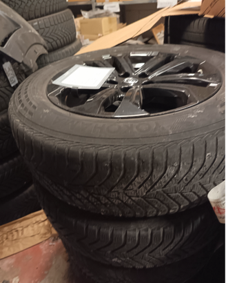 cerchi e gomme invernali originali Toyota