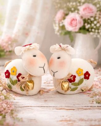 Coppia di pecorelle in feltro fatte a mano 