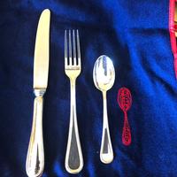 Posate d’argento stile inglese